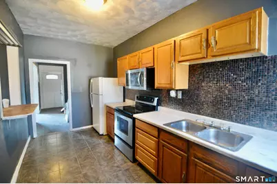 308 Willow Street, Bridgeport, CT 06610 - Photo 5