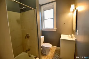 308 Willow St, Bridgeport, CT 06610 - Photo 13