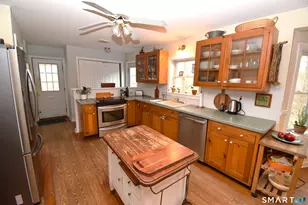 300 Mungertown Rd, Madison, CT 06443 - Photo 5