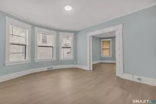 105 Carleton Ave, Bridgeport, CT 06604 - Photo 11