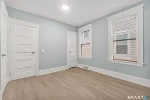 105 Carleton Ave, Bridgeport, CT 06604 - Photo 13