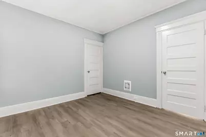 105 Carleton Avenue, Bridgeport, CT 06604 - Photo 15