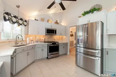 7 Meeting House Lane #7, Shelton, CT 06484 - Photo 5