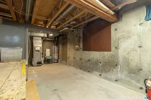 7 Meeting House Ln, Shelton, CT 06484 - Photo 33