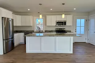 48 Cedar St, Branford, CT 06405 - Photo 11