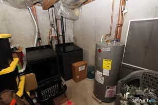 380 Hitchcock Rd, Waterbury, CT 06705 - Photo 19