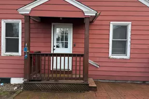 110 Oneco St, Norwich, CT 06360 - Photo 1