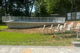 116 Dunbar Ln, Hamden, CT 06514 - Photo 5