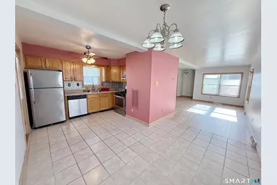 209 Hamilton Street, Bridgeport, CT 06608 - Photo 5