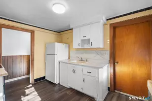 243 Grove St, Meriden, CT 06451 - Photo 9