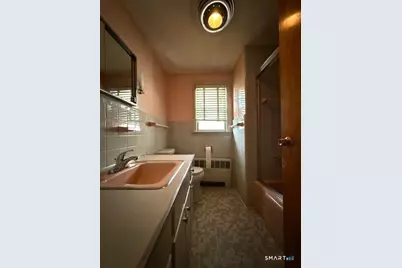 32 Hemlock Street, East Hartford, CT 06111 - Photo 15