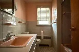 32 Hemlock St, East Hartford, CT 06111 - Photo 15