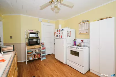 35 School Street, Torrington, CT 06790 - Photo 5