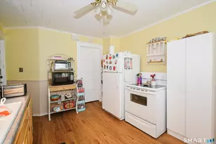 35 School St, Torrington, CT 06790 - Photo 5