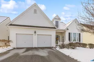 39 Phillips Farm Rd, East Hartford, CT 06118 - Photo 1