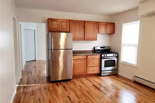 72 French St, Torrington, CT 06790 - Photo 3