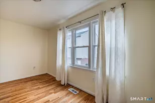 289 Broad St, Bridgeport, CT 06604 - Photo 13