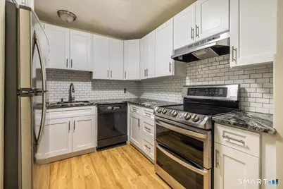 289 Broad Street #289, Bridgeport, CT 06604 - Photo 9