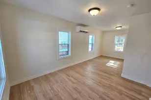 55 Battey St, Putnam, CT 06260 - Photo 17