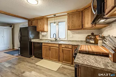 90 Goodwin Park Road, Wethersfield, CT 06109 - Photo 5