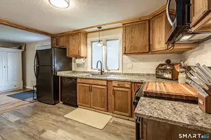 90 Goodwin Park Rd, Wethersfield, CT 06109 - Photo 5