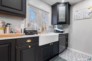 540 Lakeside Dr, Bridgeport, CT 06606 - Photo 11