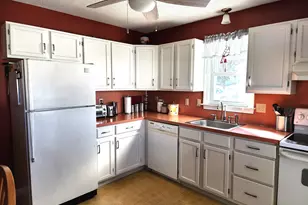 31 Claremont St, Bristol, CT 06010 - Photo 9