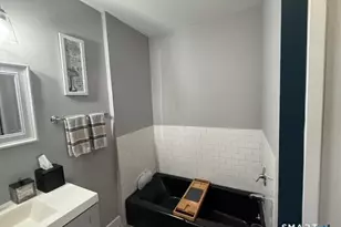 111 Harbour Close, New Haven, CT 06519 - Photo 21