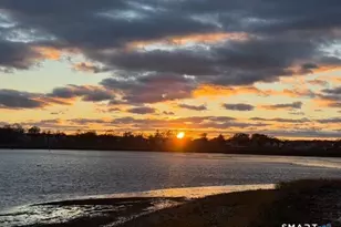 111 Harbour Close, New Haven, CT 06519 - Photo 1