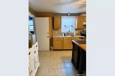 203 Spring Street, Meriden, CT 06451 - Photo 7