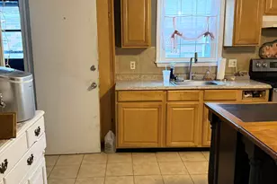 203 Spring St, Meriden, CT 06451 - Photo 7