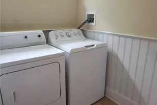 38 Smith Ave, Waterbury, CT 06708 - Photo 17