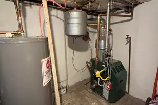 42 Bliss St, Hartford, CT 06114 - Photo 19