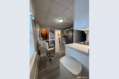 42 Bliss Street, Hartford, CT 06114 - Photo 5