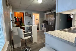 42 Bliss St, Hartford, CT 06114 - Photo 5