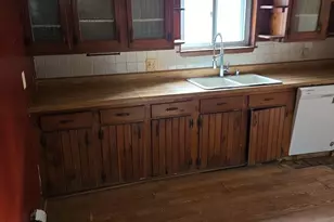 150 Jackson St, Thomaston, CT 06787 - Photo 5