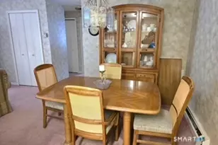 1162 Middle Turnpike W, Manchester, CT 06040 - Photo 7