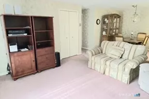 1162 Middle Turnpike W, Manchester, CT 06040 - Photo 5