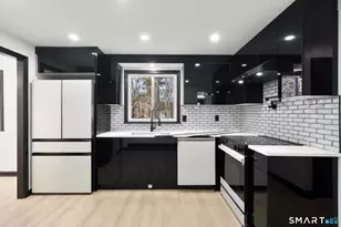 53 Northfield Dr, East Hartford, CT 06118 - Photo 3