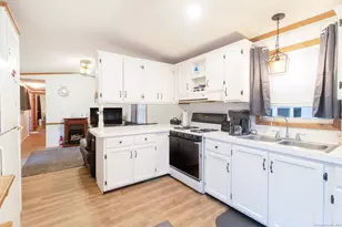 44 Hemlock Dr, Shelton, CT 06484 - Photo 7