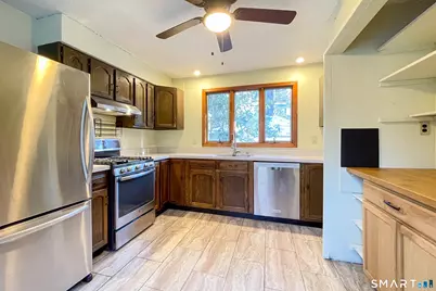 399 West Woods Road, Hamden, CT 06518 - Photo 9