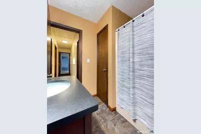 399 West Woods Road, Hamden, CT 06518 - Photo 21