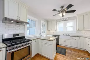 18 Day Spring Ave, Hamden, CT 06518 - Photo 15