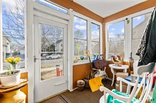 91 Brown St, West Haven, CT 06516 - Photo 3