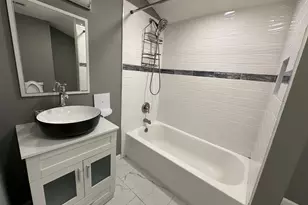 70 Hawthorne St, Bridgeport, CT 06610 - Photo 19