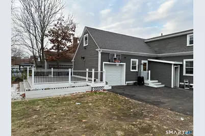 70 Hawthorne Street, Bridgeport, CT 06610 - Photo 23