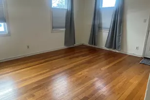 128 Laurel Ct, Plainville, CT 06062 - Photo 3