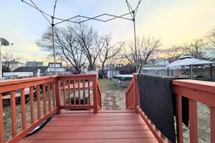 188 Holly St, Bridgeport, CT 06607 - Photo 9