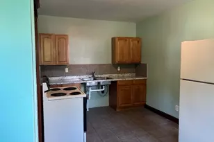 32 Linnell St, Plainfield, CT 06354 - Photo 5