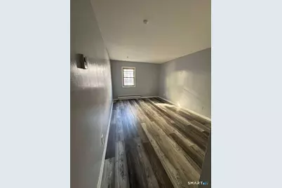 240 Oak Street #18, Bridgeport, CT 06604 - Photo 3